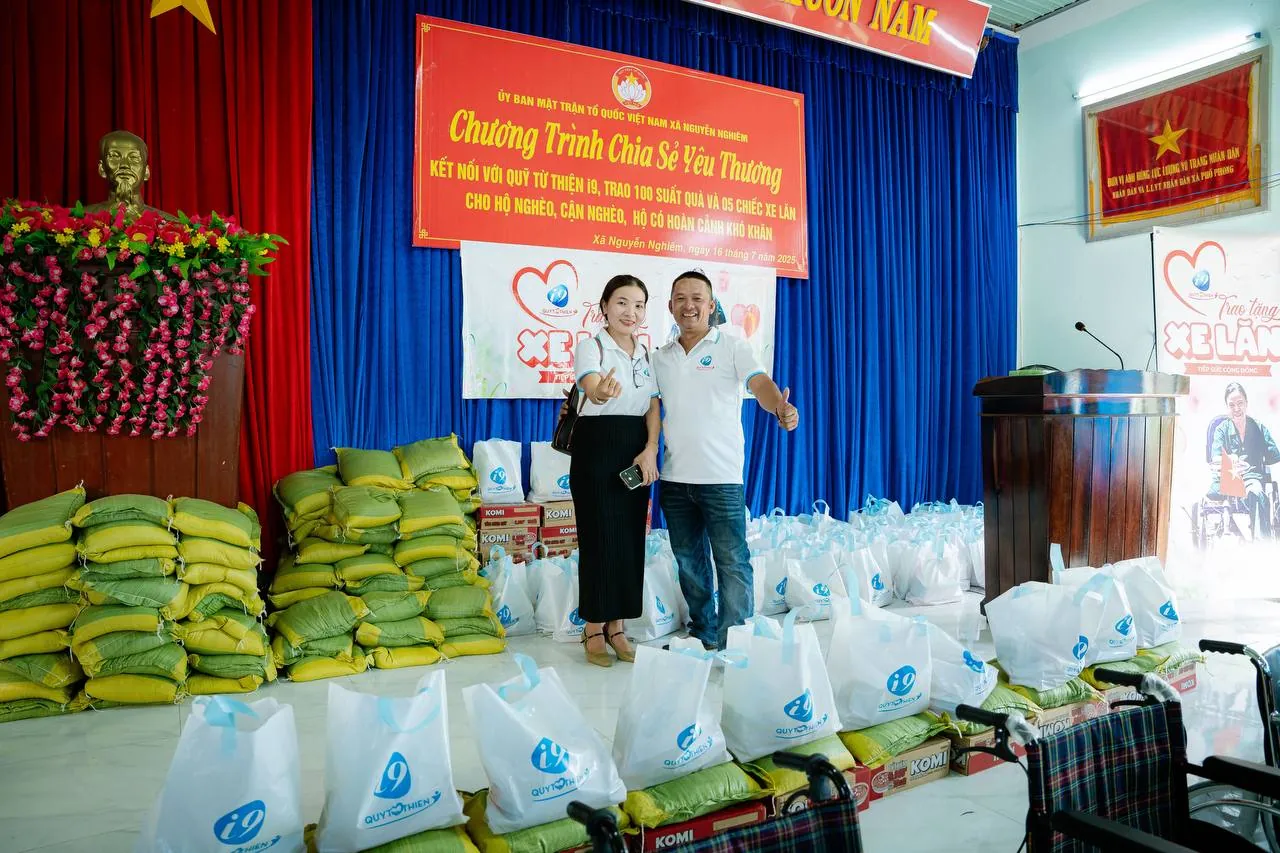 Hình ảnh biểu tượng lịch sử phát triển và thành công của Suncity 888